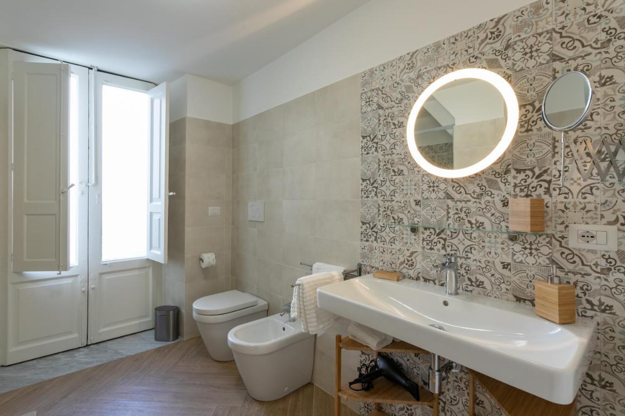 Vittorio Emanuele House Apartment Catania Bagian luar foto